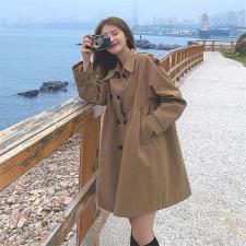 展示的衬衣和韩版的风衣，女装风衣，靓丽诗纷