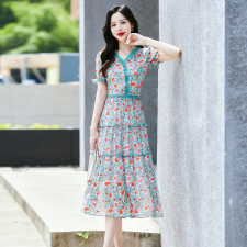 连衣裙2021夏季新款简约时尚气质减龄花边V领收腰显瘦修身印花裙，女装连衣裙，贵人树