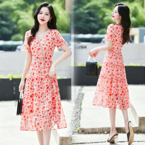 连衣裙2021夏季新款简约时尚气质减龄花边V领收腰显瘦修身印花裙，女装连衣裙，贵人树
