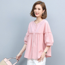 2021夏季新款简约时尚气质圆领单排扣门襟花边褶皱休闲上衣，女装T恤，悦见她