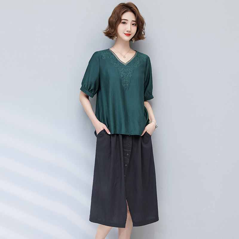 2024夏季新款女装套装两件套时尚V领短袖上衣搭配高腰半身裙显瘦遮肉优雅气质，女装套装/套裙，丽影随形