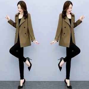 针织女士大衣搭配