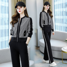 2023春秋新款韩版复古休闲格子棒球服两件套女运动减龄阔腿裤套装，女装套装/套裙，依路服饰