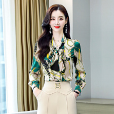 高级感毛呢裙女2024春秋新款时尚气质女神范加厚连衣裙，女装衬衫，时尚俏佳人