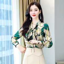 高级感毛呢裙女2024春秋新款时尚气质女神范加厚连衣裙，女装衬衫，时尚俏佳人