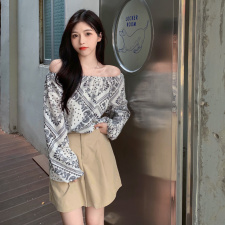 白色