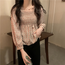 红色