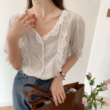 短袖夏季女别致小上衣2021年夏季新款镂空设计小心机衬衫薄款，女装蕾丝衫/雪纺衫，潮品会
