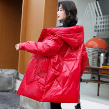 现货羽绒服女中长款白鸭绒2025年新款冬季红色时尚小个子加厚外套，女装羽绒服，欣美人
